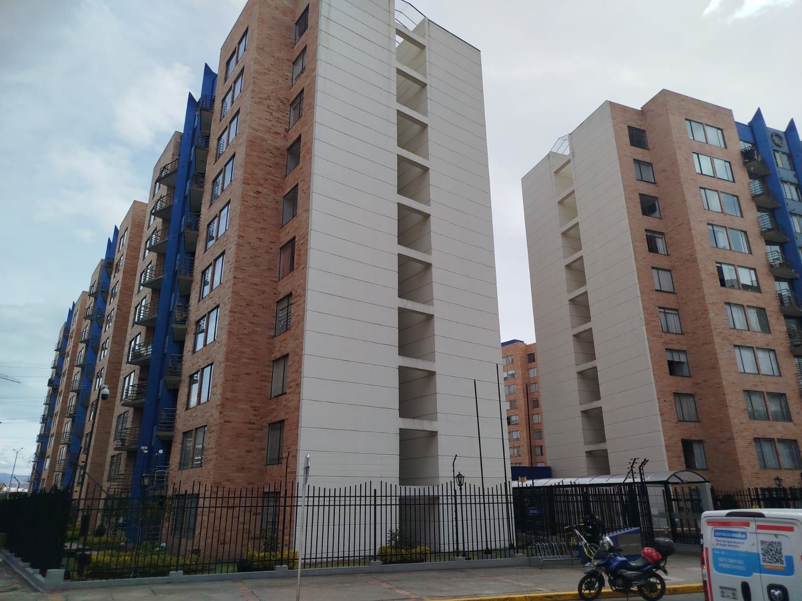 Apartamento en arriendo Cundinamarca Bogotá Ciudad Salitre Occidental 63 m2 Habitaciones 3 Baños 2 Garajes 1 Precio $3500000