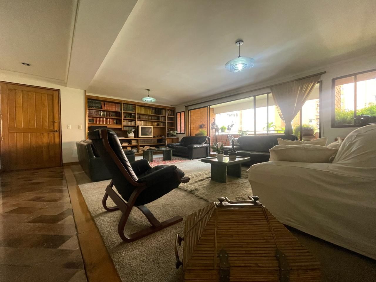 Apartamento en venta Antioquia Medellín Los Balsos No2 196 m2 Habitaciones 3 Baños 3 Garajes 2 Precio $1100000000