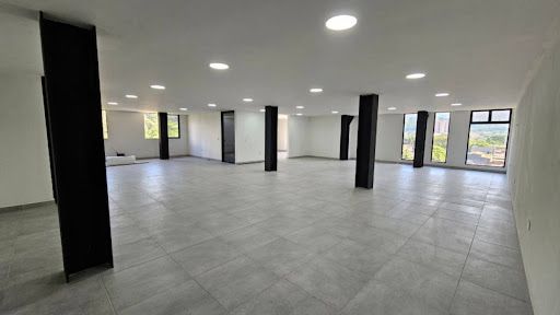 Bodega en arriendo Antioquia Medellín Tenche 165 m2 Habitaciones 0 Baños 2 Garajes 0 Precio $12000000