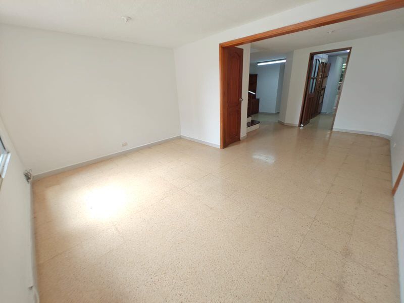Casa en venta Antioquia Envigado La Paz 184 m2 Habitaciones 3 Baños 4 Garajes 4 Precio $1000000000