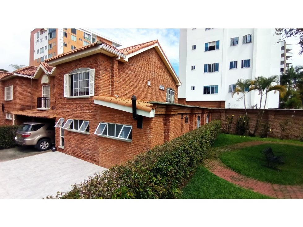 Casa en venta Risaralda Pereira San Jose 250 m2 Habitaciones 3 Baños 3 Garajes 2 Precio $1300000000
