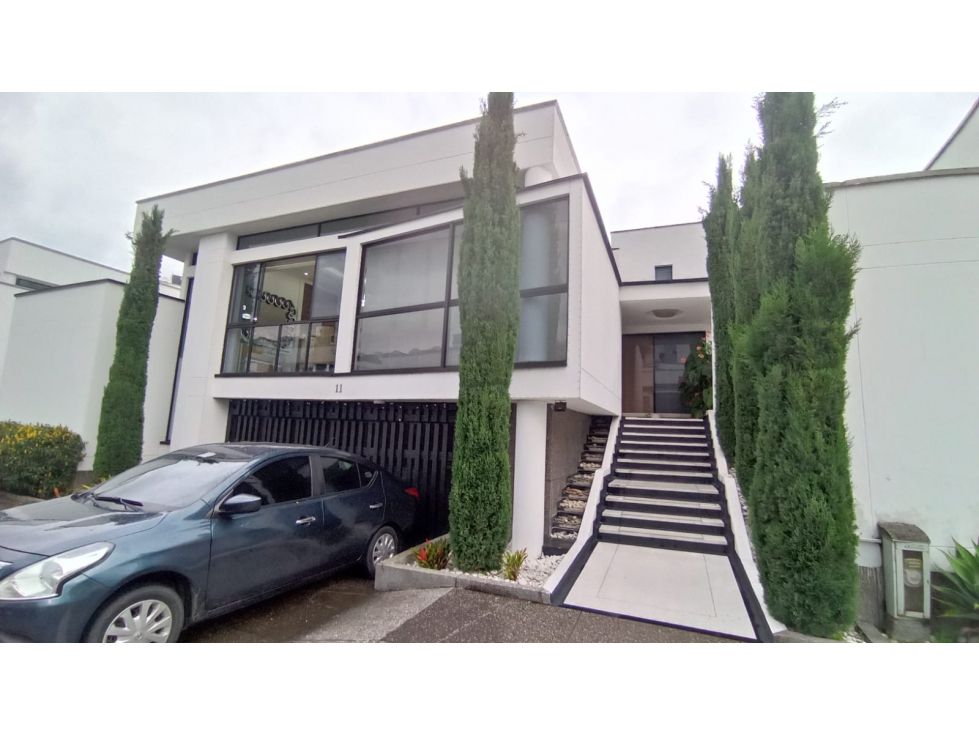 Casa en venta Risaralda Pereira Pinares De San Martin 263 m2 Habitaciones 4 Baños 4 Garajes 2 Precio $1300000000