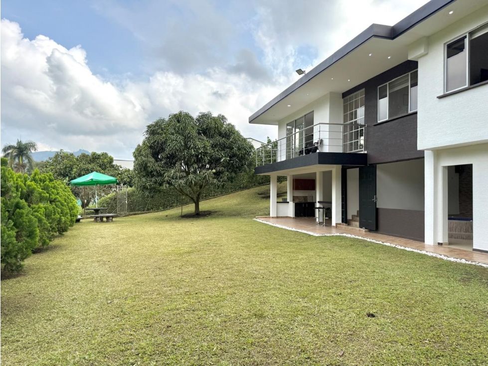 Casa Campestre en venta Risaralda Pereira San Jose 335 m2 Habitaciones 4 Baños 4 Garajes 6 Precio $1300000000