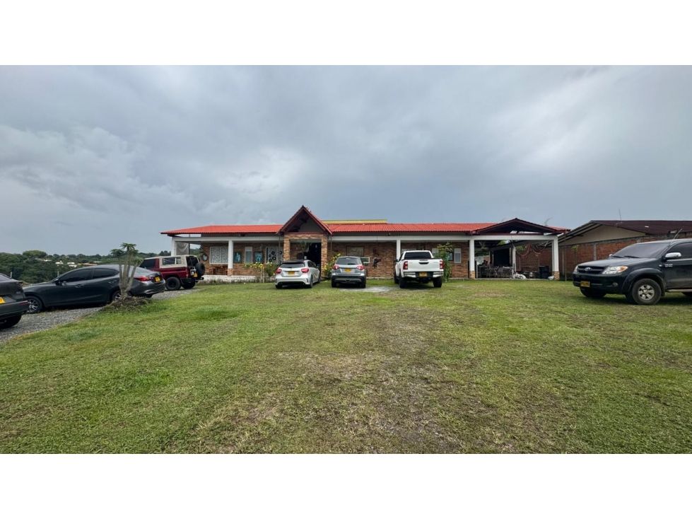 Casa Campestre en venta Risaralda Pereira Pereira 435 m2 Habitaciones 4 Baños 4 Garajes 4 Precio $1800000000