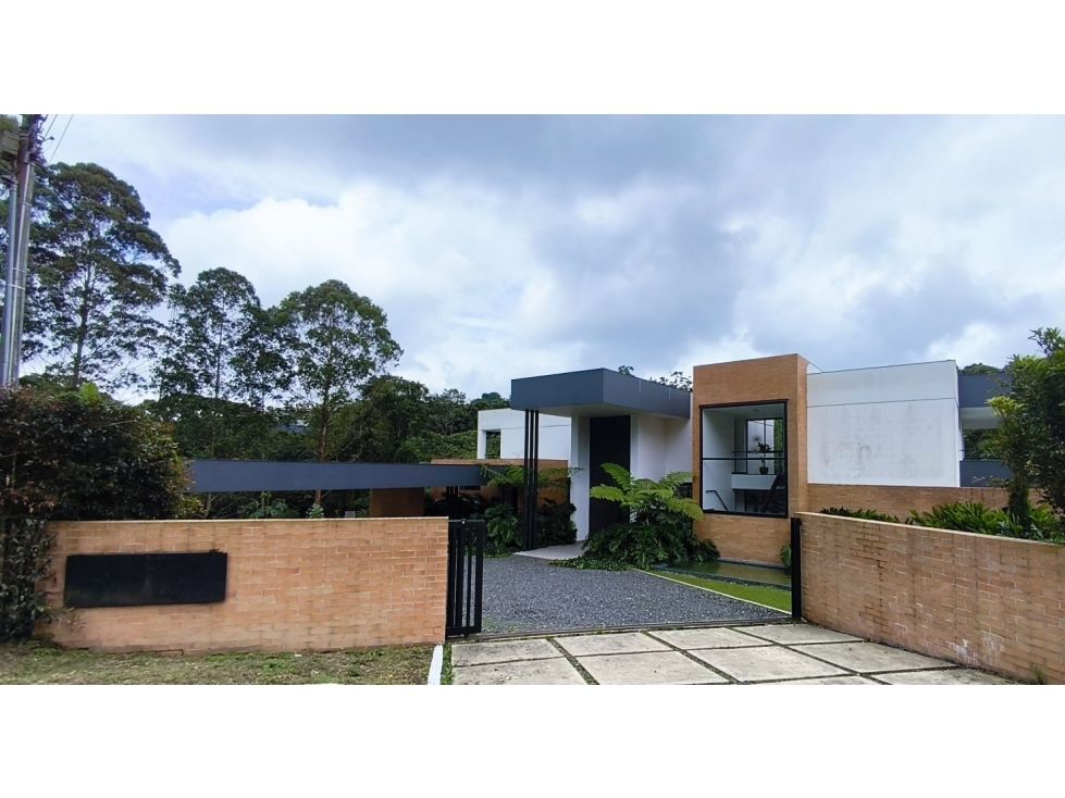 Casa Campestre en venta Risaralda Pereira Pereira 520 m2 Habitaciones 4 Baños 5 Garajes 8 Precio $1900000000