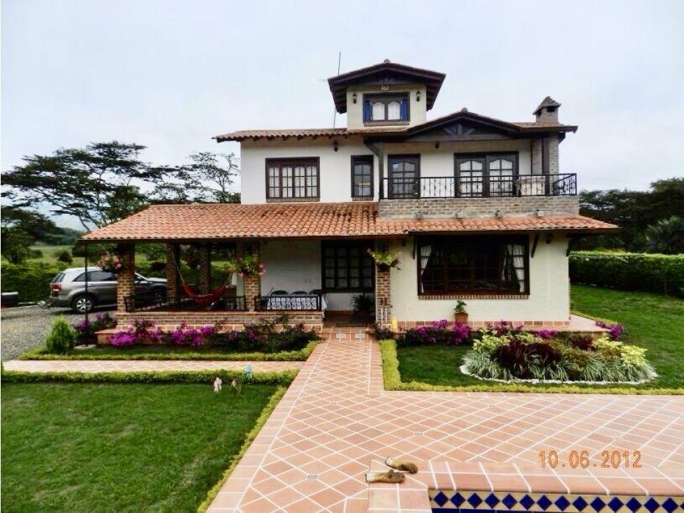 Finca en venta Valle Del Cauca Calima Calima 230 m2 Habitaciones 3 Baños 2 Garajes 0 Precio $690000000