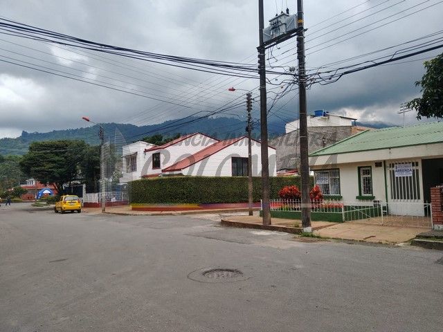 Casa en arriendo Tolima Ibagué Boyaca 200 m2 Habitaciones 3 Baños 2 Garajes 1 Precio $1600000