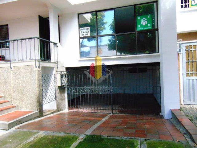 Casa en arriendo Tolima Ibagué Cadiz 200 m2 Habitaciones 6 Baños 5 Garajes 1 Precio $3000000