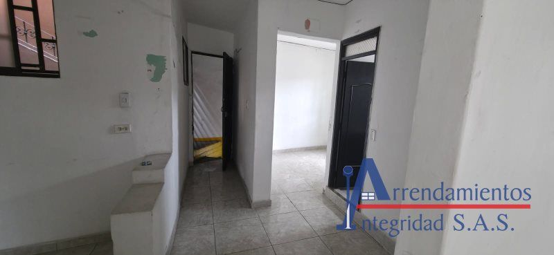 Casa en arriendo o venta Antioquia Medellín Jesus Nazareno 160 m2 Habitaciones 5 Baños 2 Garajes 0 Precio venta $340000000 Precio arriendo $2800000