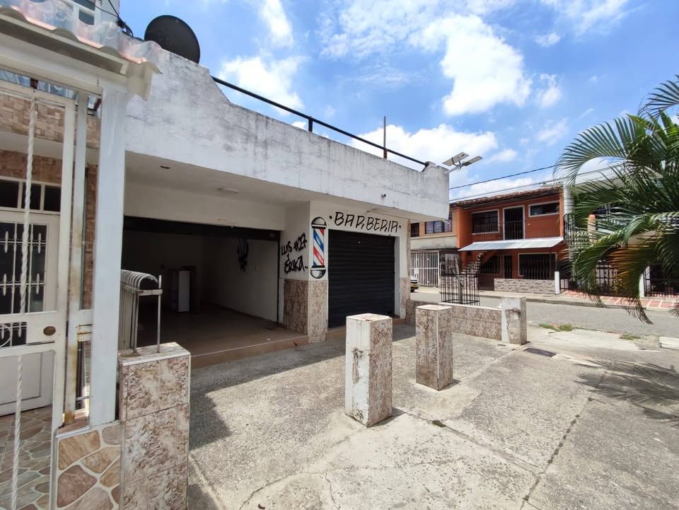Casa en venta Valle Del Cauca Cali Santa Mónica Popular 130 m2 Habitaciones 2 Baños 1 Garajes 1 Precio $297000000