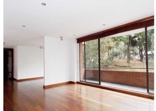 Apartamento en venta Cundinamarca Bogotá Los Rosales 322 m2 Habitaciones 3 Baños 4 Garajes 3 Precio $1900000000