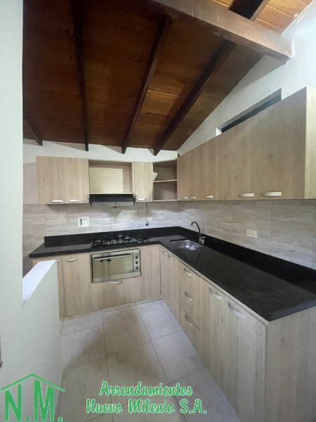 Apartamento en arriendo Antioquia Medellín Noel 129 m2 Habitaciones 4 Baños 2 Garajes 0 Precio $2800000