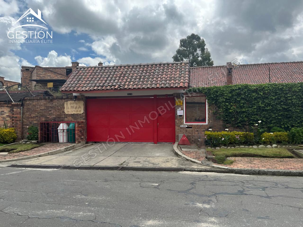 Casa en arriendo Cundinamarca Bogotá San José De Bavaria 122 m2 Habitaciones 4 Baños 3 Garajes 2 Precio $5800000