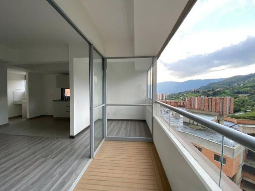 Apartamento en arriendo Antioquia Medellín Vegas De La Doctora 80 m2 Habitaciones 3 Baños 2 Garajes 2 Precio $2700000