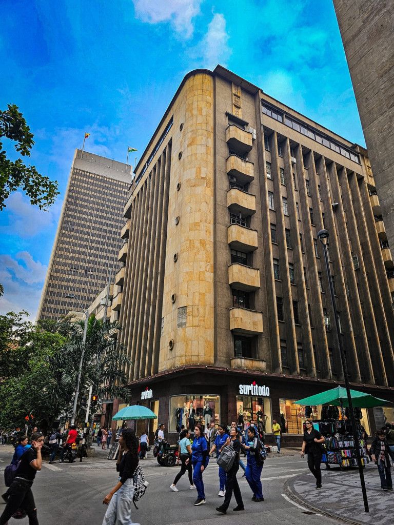 Oficina en arriendo Antioquia Medellín La Candelaria 45 m2 Habitaciones 0 Baños 1 Garajes 0 Precio $1600000