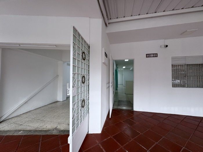 Casa en venta Valle Del Cauca Cali Champagnat 573 m2 Habitaciones 6 Baños 3 Garajes 5 Precio $910000000