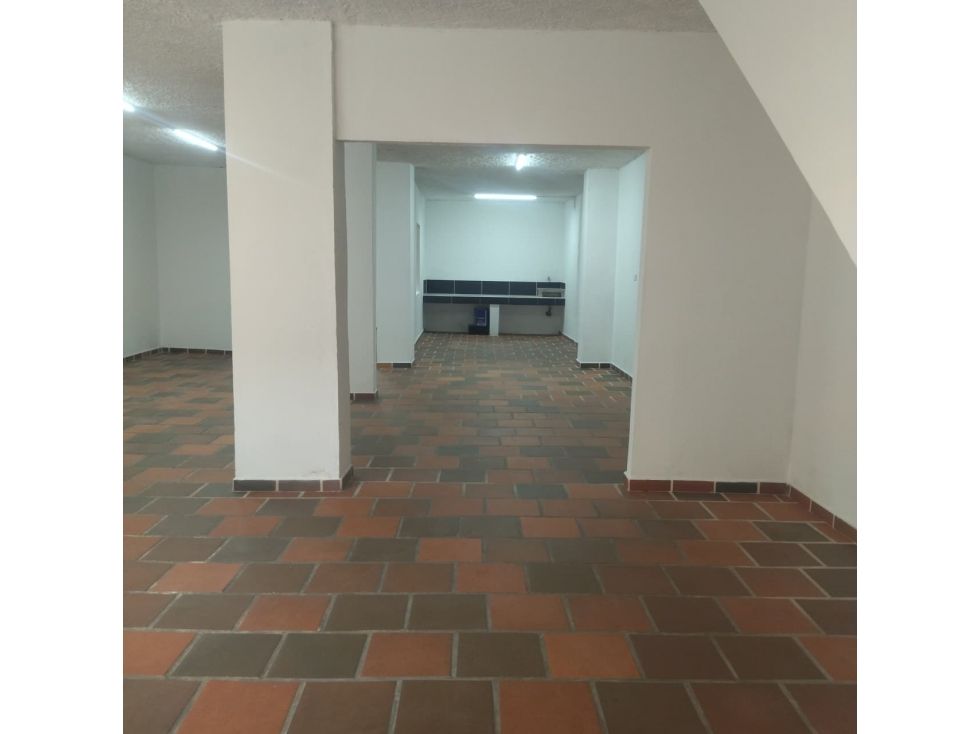 Bodega en arriendo Antioquia Copacabana La Asunción 180 m2 Habitaciones 0 Baños 1 Garajes 0 Precio $6000000