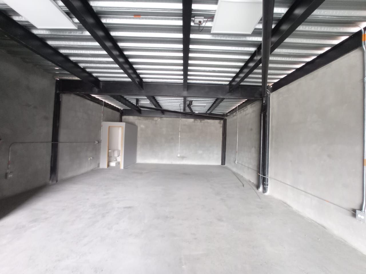 Local en arriendo Antioquia Medellín Caicedo 130 m2 Habitaciones 0 Baños 1 Garajes 0 Precio $6500000