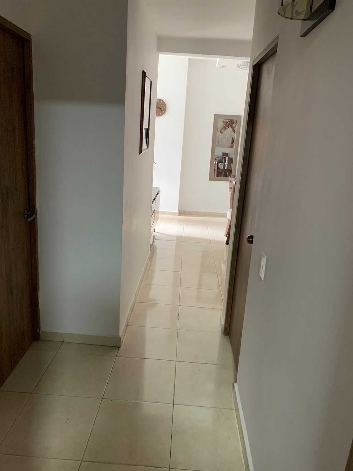 Apartamento en venta Valle Del Cauca Cali Alferez Real 65 m2 Habitaciones 3 Baños 2 Garajes 2 Precio $300000000