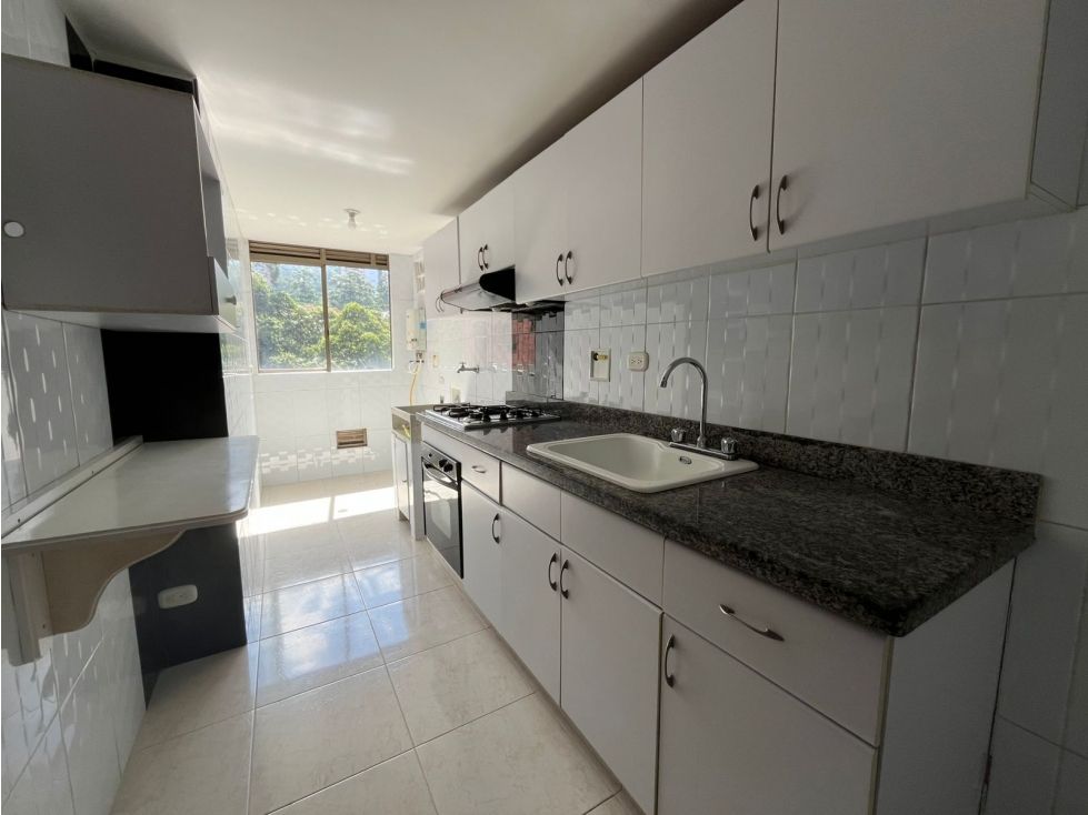 Apartamento en arriendo Antioquia Medellín Los Naranjos 90 m2 Habitaciones 2 Baños 3 Garajes 1 Precio $4200000