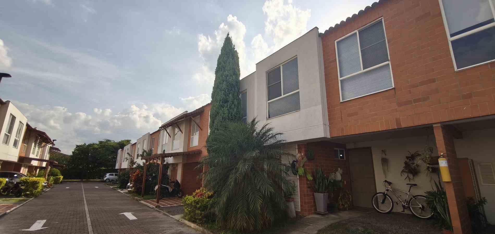 Casa en venta Valle Del Cauca Jamundí Cr Alegra 87 m2 Habitaciones 3 Baños 3 Garajes 1 Precio $330000000