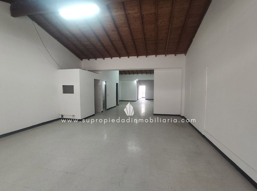 Bodega en arriendo Antioquia Medellín La America 150 m2 Habitaciones 0 Baños 2 Garajes 0 Precio $2942000
