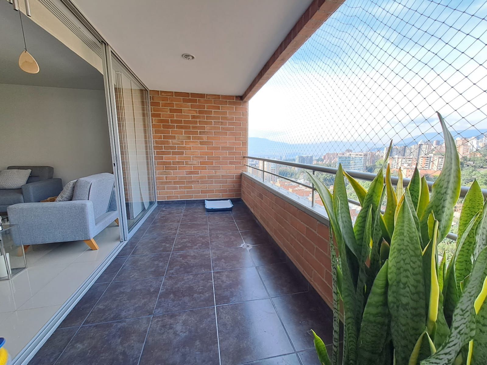 Apartamento en venta Antioquia Envigado La Inmaculada 104 m2 Habitaciones 3 Baños 3 Garajes 2 Precio $860000000