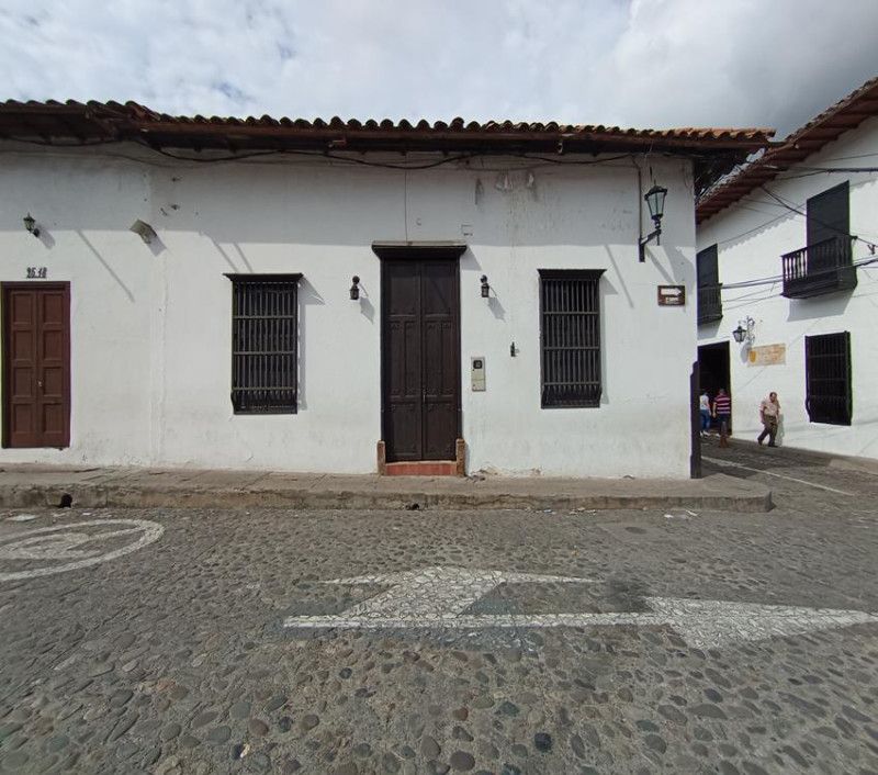 Casa en arriendo Santander Girón Centro 0 m2 Habitaciones 4 Baños 3 Garajes 0 Precio $10000000