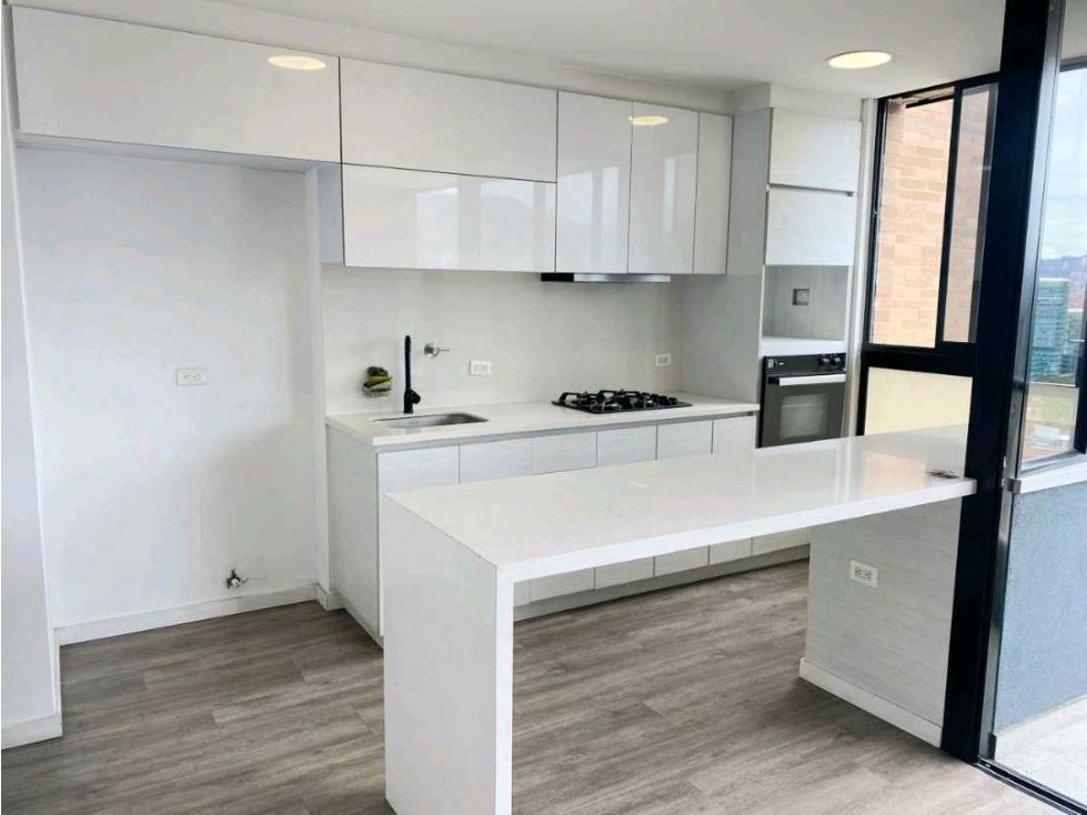 Apartamento en arriendo Antioquia Medellín La Linde 98 m2 Habitaciones 2 Baños 2 Garajes 1 Precio $6300000