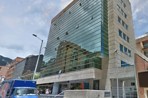 Oficina en arriendo Cundinamarca Bogotá Emaus 300 m2 Habitaciones 0 Baños 4 Garajes 6 Precio $29200000
