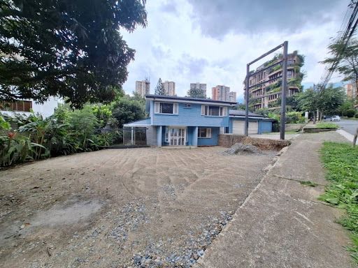 Casa en arriendo Antioquia Medellín Santa Maria De Los Angeles 300 m2 Habitaciones 6 Baños 5 Garajes 10 Precio $30000000