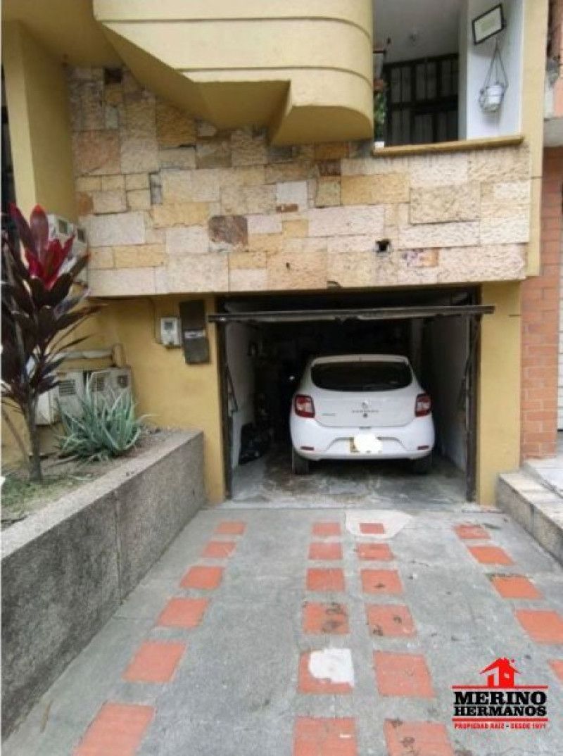 Casa en venta Antioquia Medellín Calasanz Parte Alta 193 m2 Habitaciones 5 Baños 3 Garajes 0 Precio $920000000