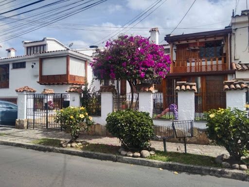 Casa en arriendo Cundinamarca Bogotá Mónaco 140 m2 Habitaciones 3 Baños 3 Garajes 2 Precio $4400000