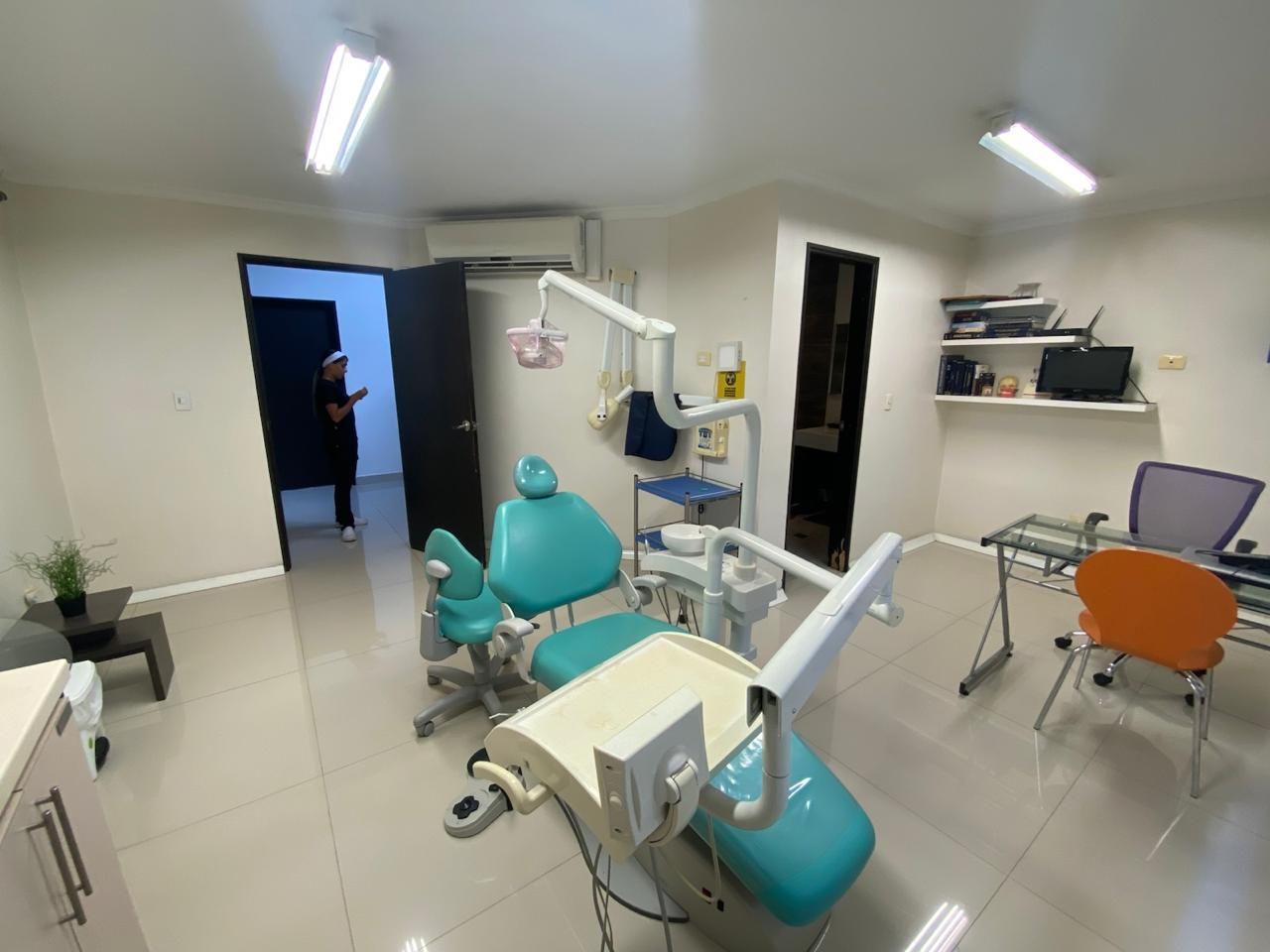 Consultorio en arriendo Antioquia Medellín San Bernardo 25 m2 Habitaciones 0 Baños 1 Garajes 0 Precio $5000000