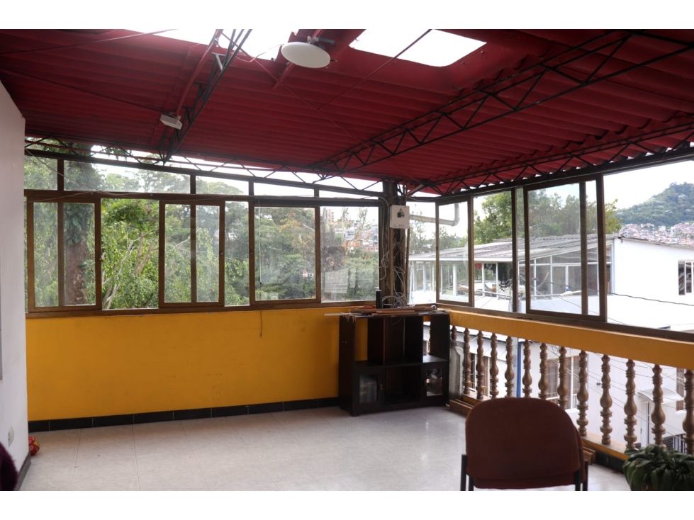 Casa en venta Caldas Manizales La Carola 180 m2 Habitaciones 6 Baños 2 Garajes 2 Precio $440000000