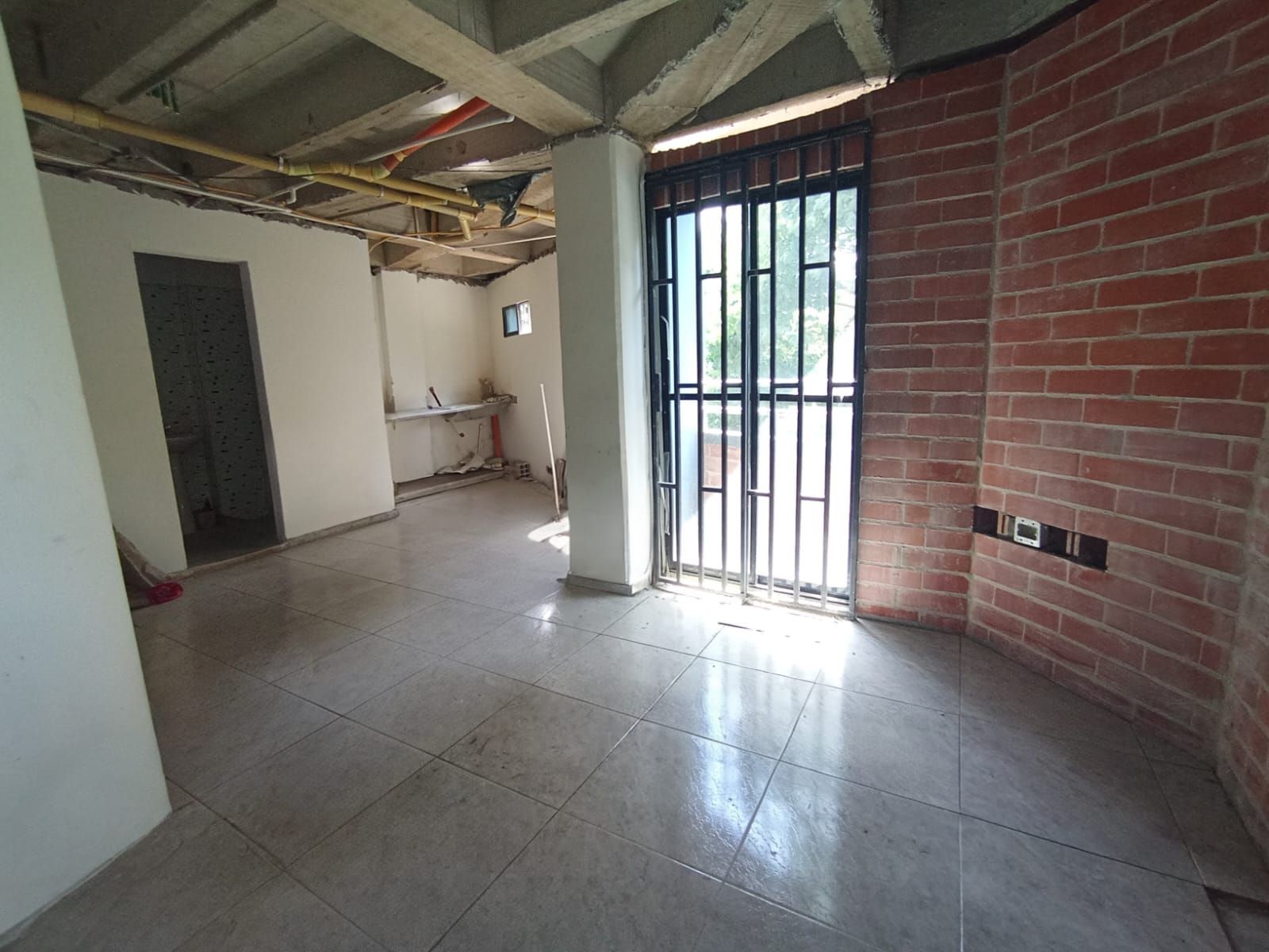 Local en arriendo Antioquia Medellín Prado 70 m2 Habitaciones 0 Baños 2 Garajes 0 Precio $1900000