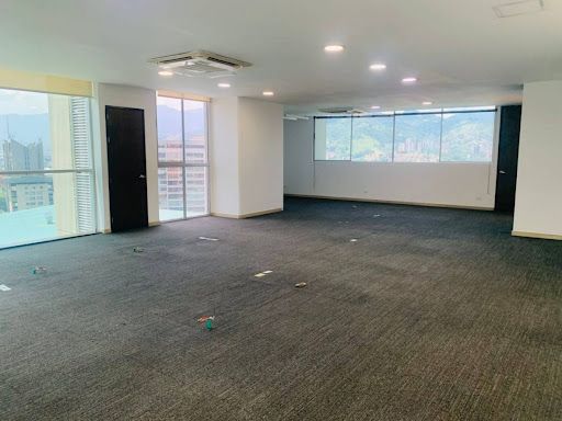 Oficina en arriendo Antioquia Medellín Los Balsos No2 95 m2 Habitaciones 0 Baños 2 Garajes 2 Precio $8000000