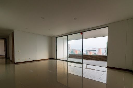 Apartamento en arriendo Antioquia Medellín Los Balsos No1 157 m2 Habitaciones 3 Baños 4 Garajes 2 Precio $8500000