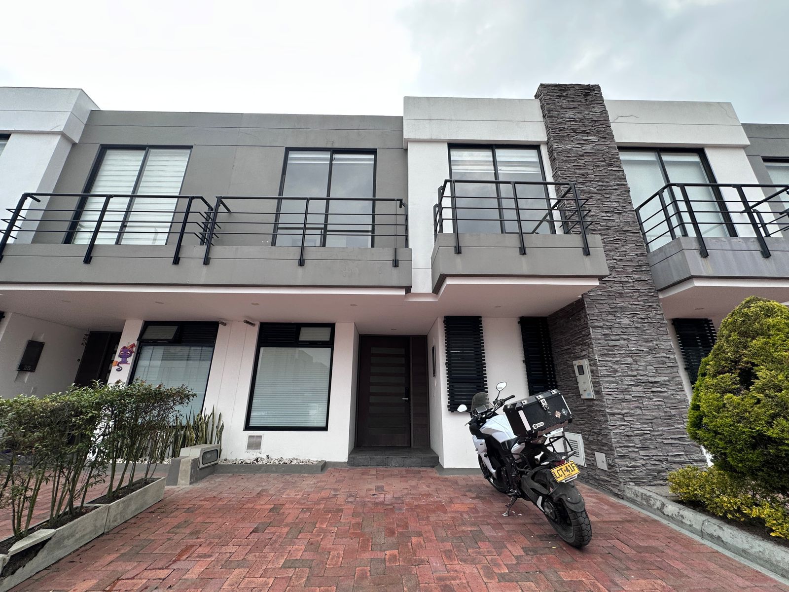 Casa en venta Cundinamarca Cota Tarragona 148 m2 Habitaciones 3 Baños 2 Garajes 2 Precio $725000000