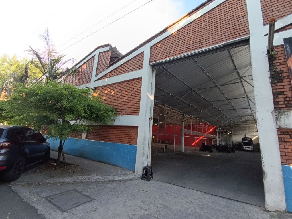 Bodega en arriendo Valle Del Cauca Cali Troncal 50 m2 Habitaciones 0 Baños 1 Garajes 10 Precio $12000000
