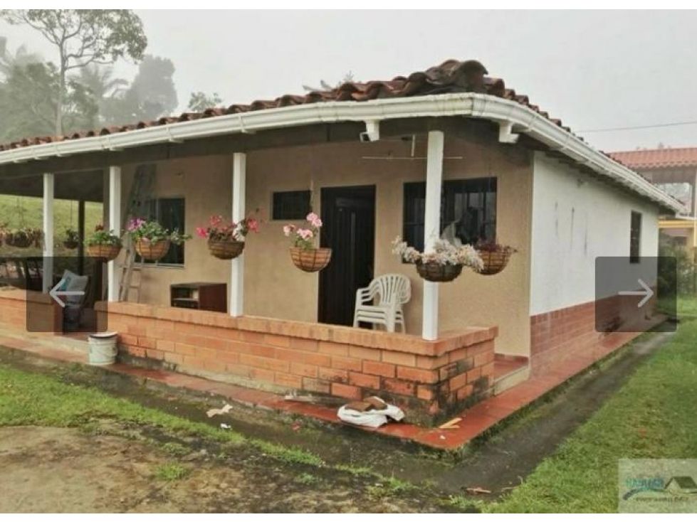 Finca en venta Antioquia Rionegro Cuatro Esquinas 110 m2 Habitaciones 3 Baños 2 Garajes 1 Precio $700000000