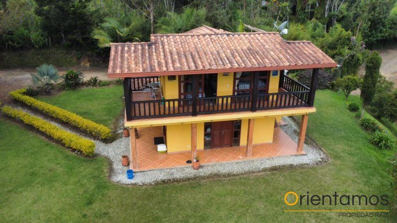 Finca en venta Antioquia San Vicente San Vicente 23045 m2 Habitaciones 4 Baños 2 Garajes 2 Precio $2800000000