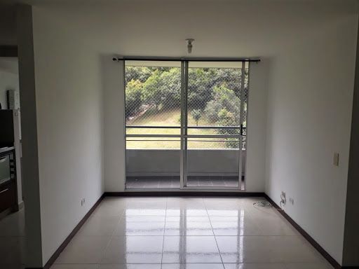 Apartamento en arriendo Antioquia Medellín El Rincon 67 m2 Habitaciones 3 Baños 2 Garajes 1 Precio $2300000