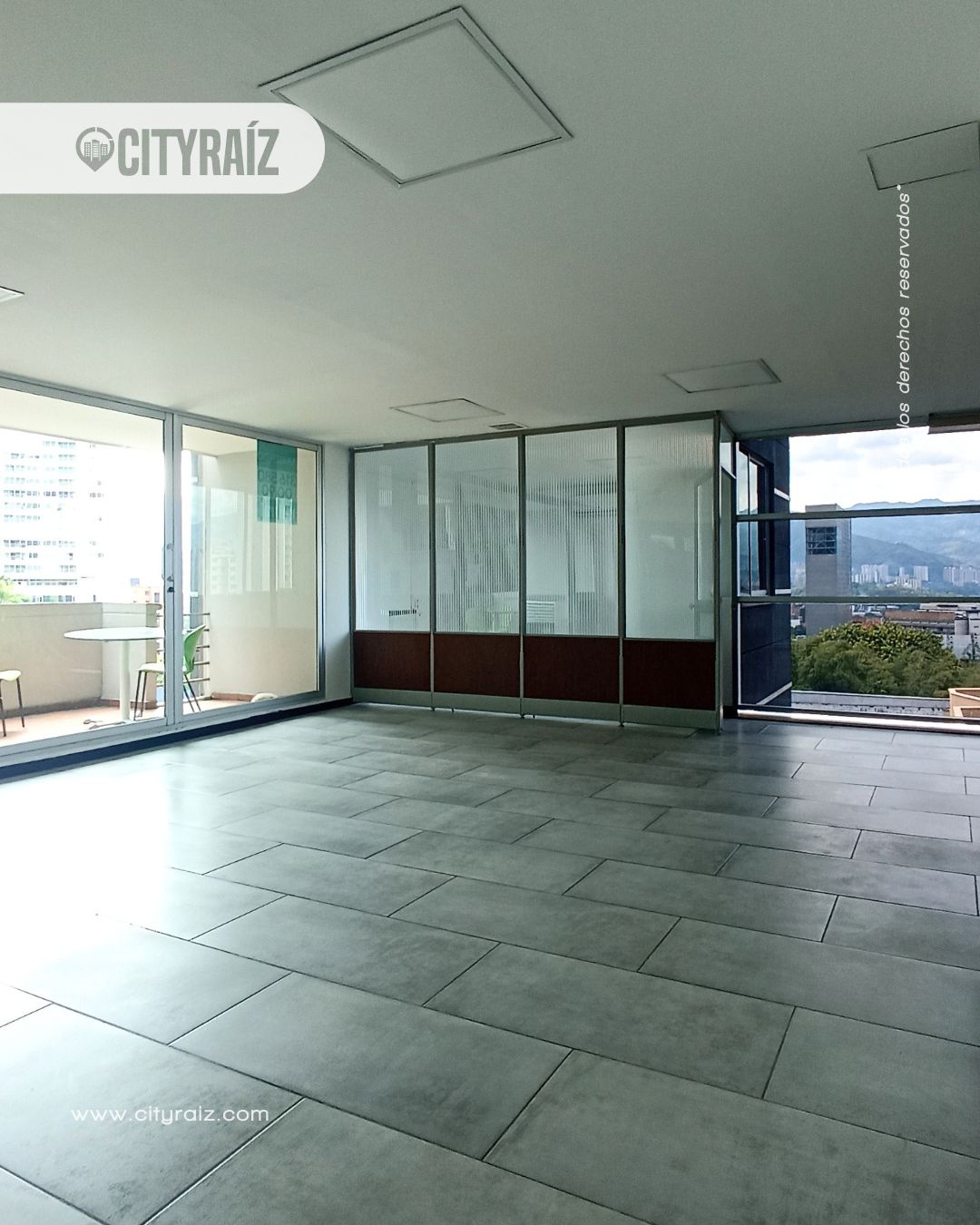 Oficina en arriendo Antioquia Medellín Los Balsos No2 114 m2 Habitaciones 0 Baños 2 Garajes 3 Precio $12000000