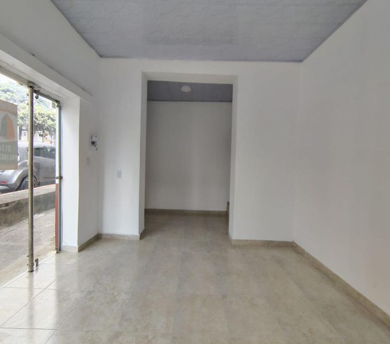 Local en arriendo Santander Bucaramanga Nuevo Soto Mayor 24 m2 Habitaciones 0 Baños 1 Garajes 0 Precio $1500000