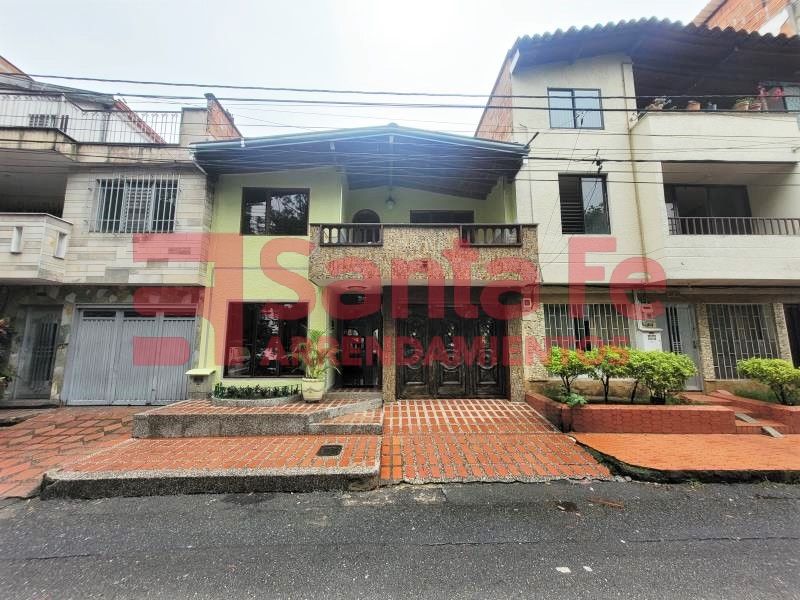 Casa en arriendo Antioquia Envigado Alcalá 310 m2 Habitaciones 4 Baños 3 Garajes 1 Precio $6200000