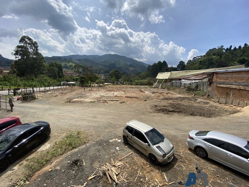 Lote en arriendo Antioquia Caldas Caldas 3000 m2 Habitaciones 0 Baños 0 Garajes 0 Precio $15000000