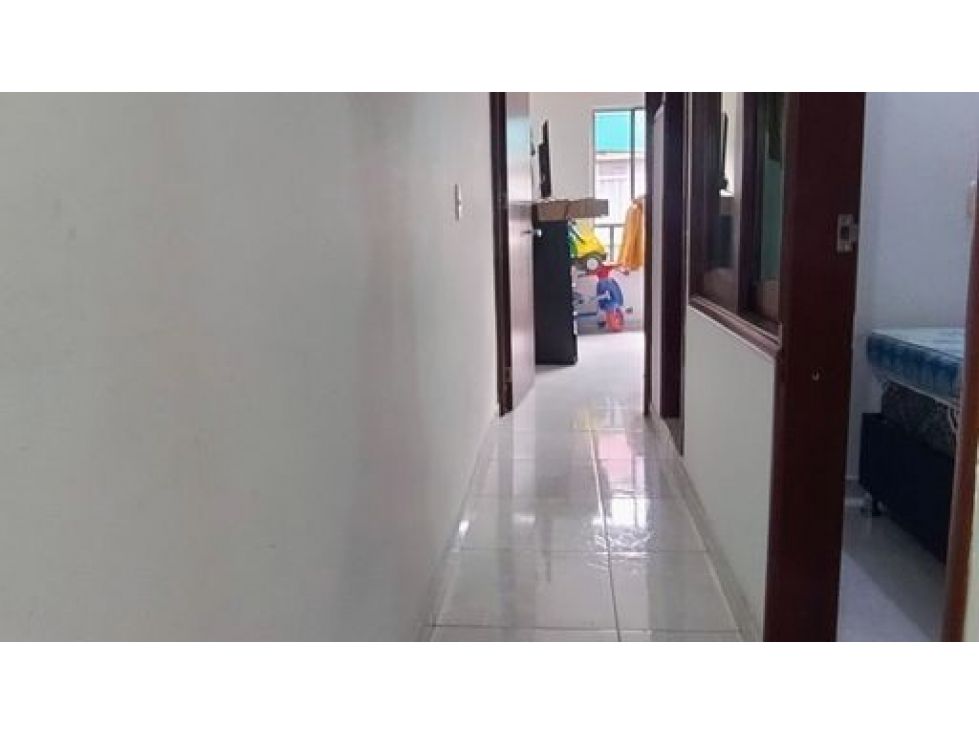 Casa en venta Cundinamarca Bogotá El Laurel 84 m2 Habitaciones 3 Baños 2 Garajes 1 Precio $310000000