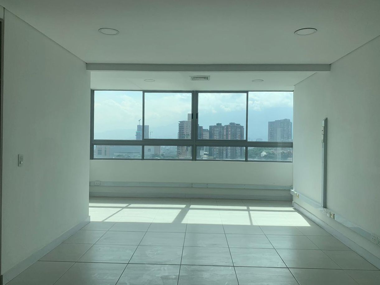 Oficina en arriendo Antioquia Sabaneta Restrepo Naranjo 36 m2 Habitaciones 0 Baños 1 Garajes 1 Precio $3500000