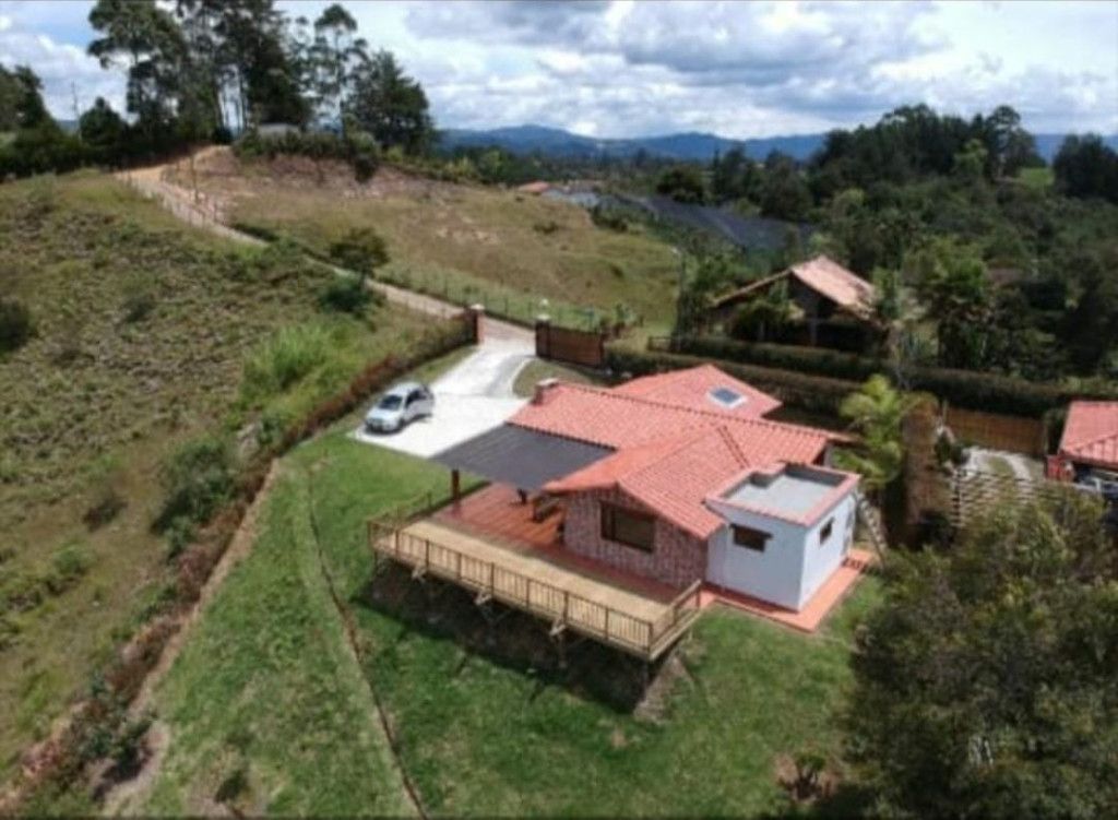 Casa en venta Antioquia El Carmen De Viboral El Centro 180 m2 Habitaciones 3 Baños 3 Garajes 0 Precio $1200000000